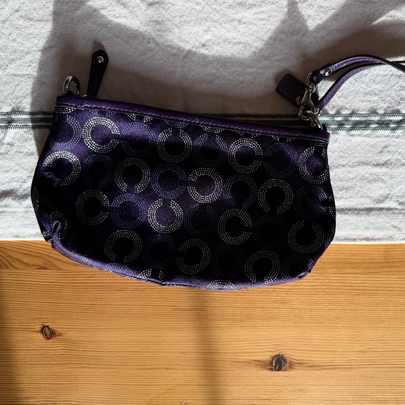 Like New Purple COACH Purse - Picture 4 of 7